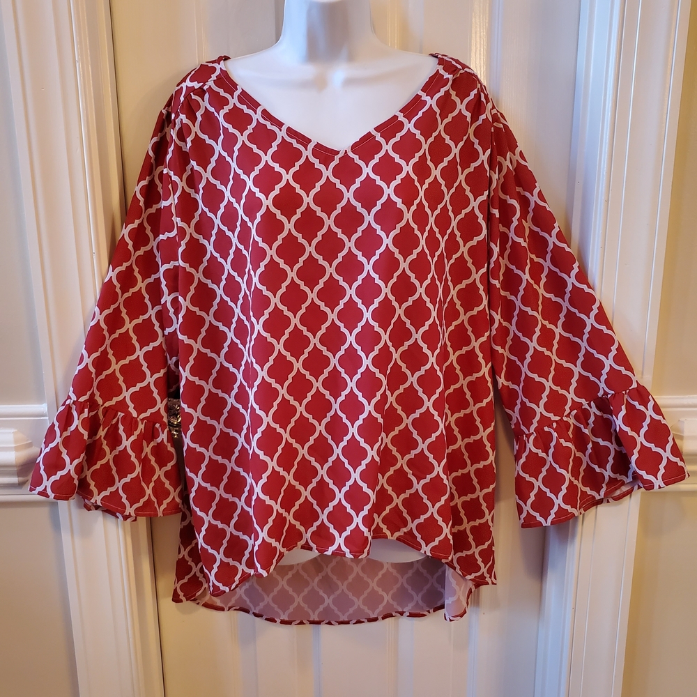 BOHO CHIC Red & White Quatrefoil Asymetrical High-low Tunic Blouse